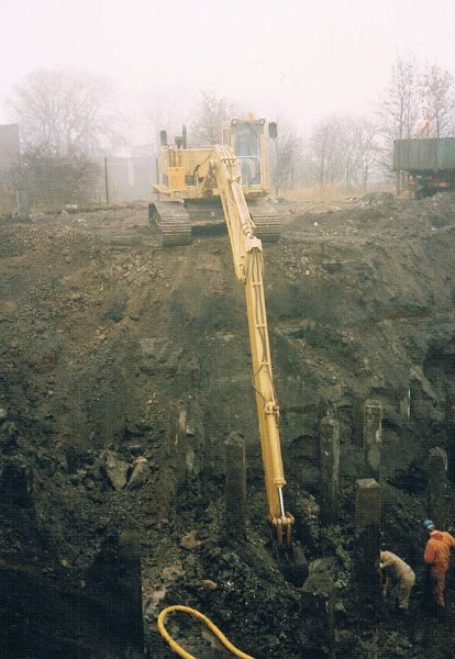 Cat 225 med lang arm.jpg - Billede taget i 1992 af Cat 225 med lang gravestik